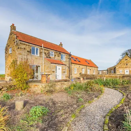 3 Bed In Oc-d30331 * Stainsacre