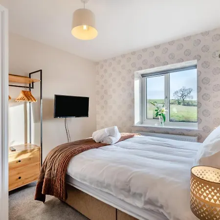 3 Bed In Oc-d30331 Holiday home *